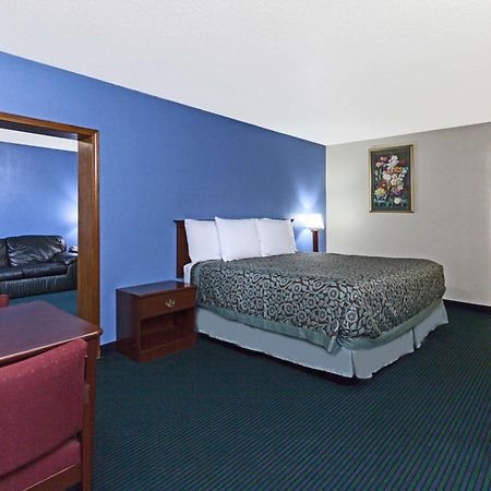 Days Inn By Wyndham Oklahoma City Fairground Esterno foto