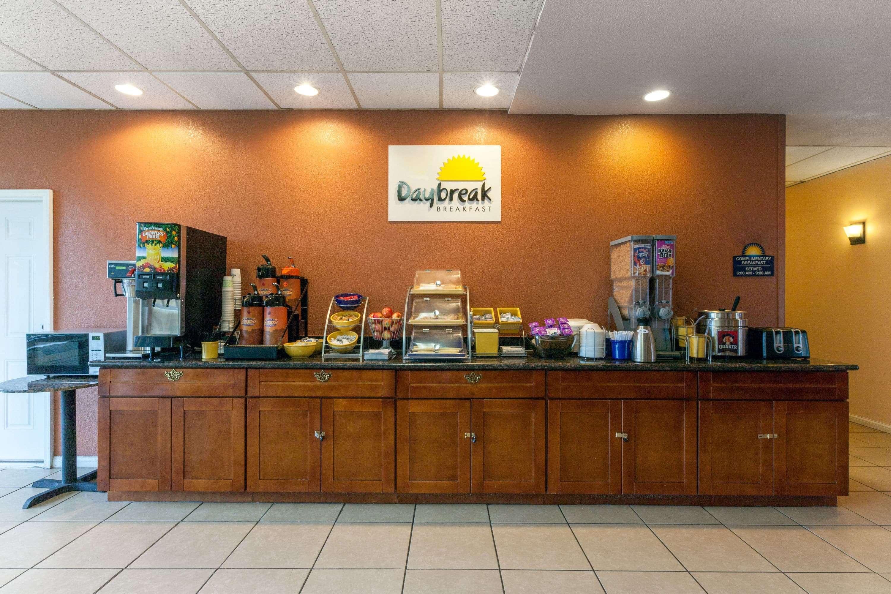 Days Inn By Wyndham Oklahoma City Fairground Esterno foto